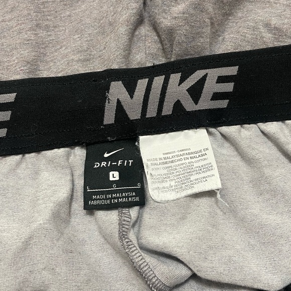 Nike Dri Fit Grey Athletic Running Shorts Large Embroidered Pockets Drawstring - Picture 8 of 8
